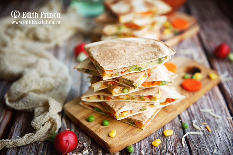 Quesadilla cu legume si pui quesadilla cu legume si pui 1 - Quesadilla cu legume si pui