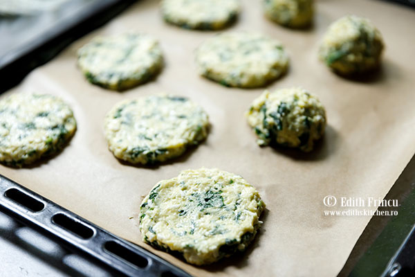 Biscuiti cu spanac si feta Biscuiti cu spanac si feta in tava - Biscuiti cu spanac si feta